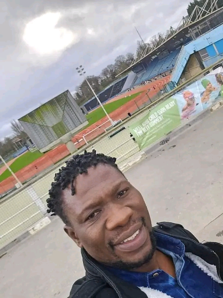 BOBI WINE BROTHER BANJO MAN IN TEARS AFTER HIS BABIES MAMA  HARRIET NDARABAHARIYE  HOOK UP WITH A  MUZUNGU  IN UK